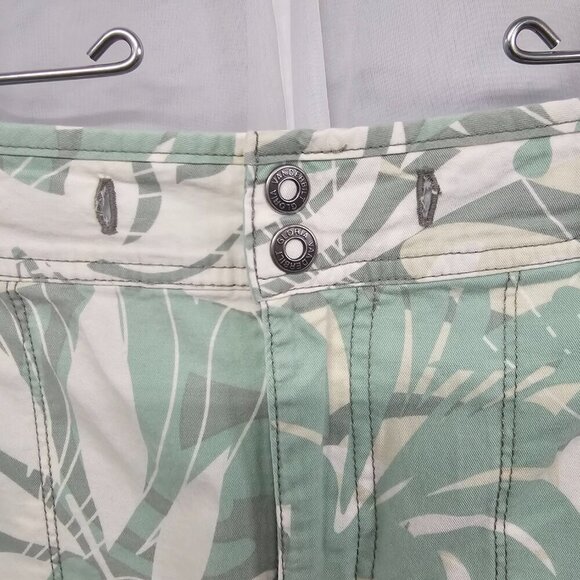 Vintage Gloria Vanderbilt Green Tropical Bermuda Cargo Shorts 16 - Picture 3 of 14